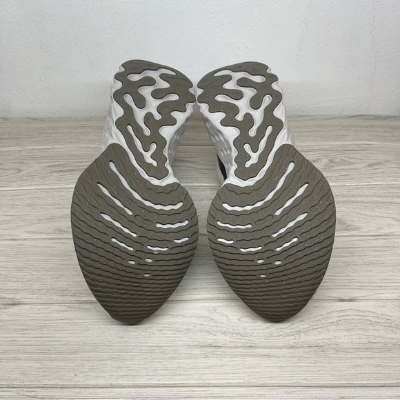 Nike React Infinity Run Flyknit 3 Men's Size 12 White Running Shoes FJ7068-120 - Picture 8 of 9